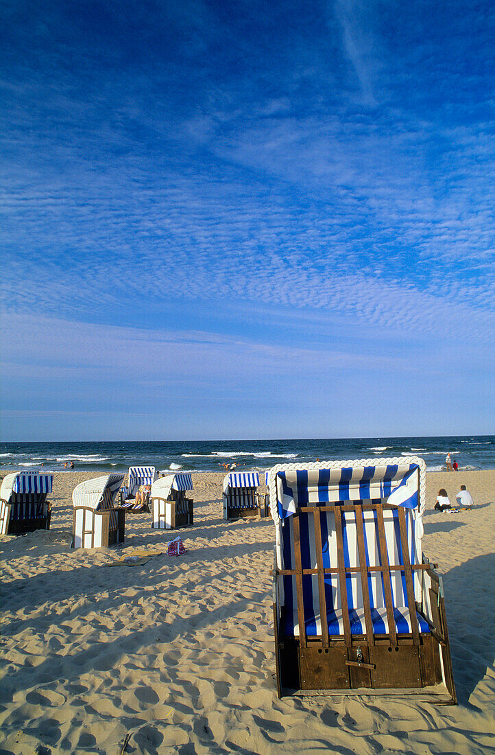 Europe, Germany, Mecklenburg-Western Pomerania, isle of Rügen, Baabe Seaside Resort, beach chairs on the beach