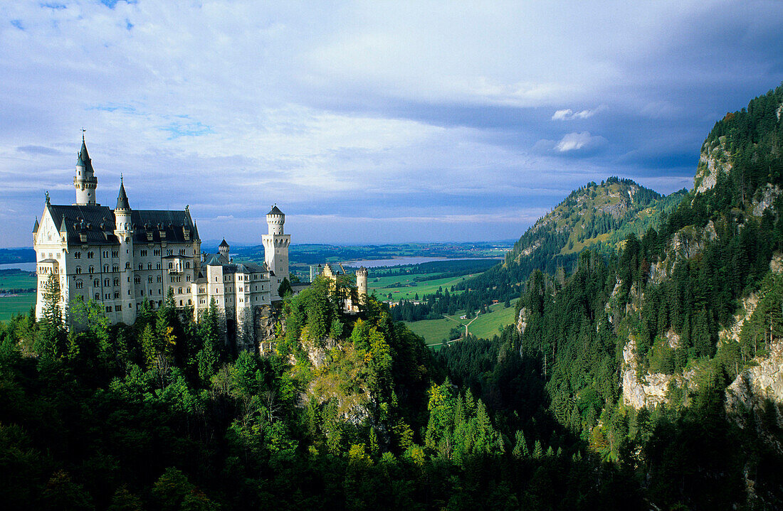 Europe, Germany, Bavaria, near Schwangau near Füssen, Neuschwanstein Castle