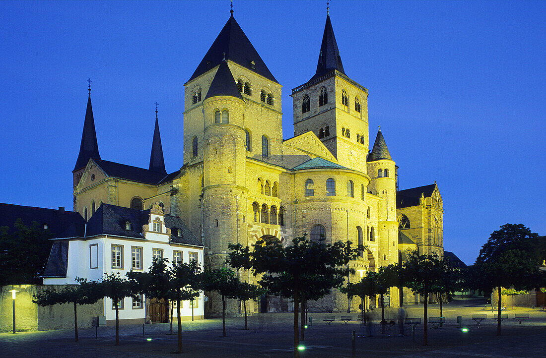 Cathedral of Saint Peter at night, Trier, Rhineland-Palatinate, Germany