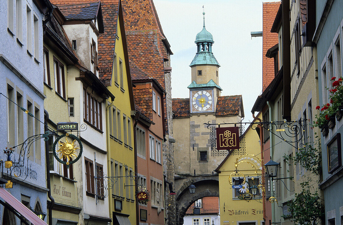Röderbogen in der Altstadt, Rothenburg ob der Tauber, Bayern, Deutschland