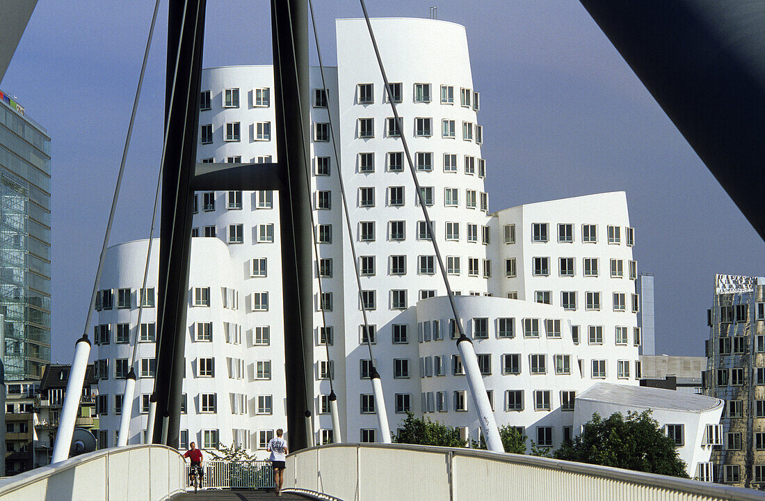 Gehry Buildings, Neuer Zollhof, Media Harbor, Dusseldorf, North Rhine-Westphalia, Germany
