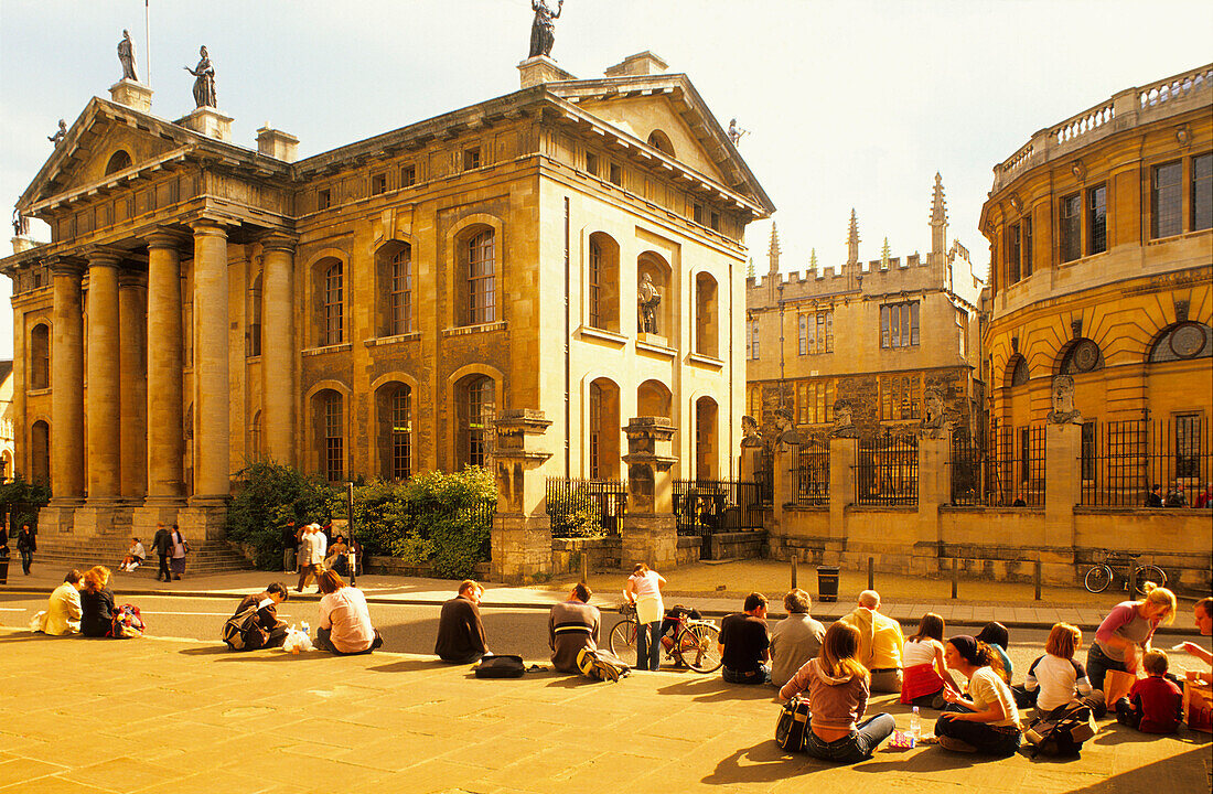 Europa, England, Oxfordshire, Oxford, Claredon Building mit Sheldonian Theater