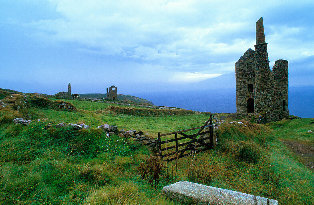 Europe, England, Cornwall, old tin mines in Botallack
