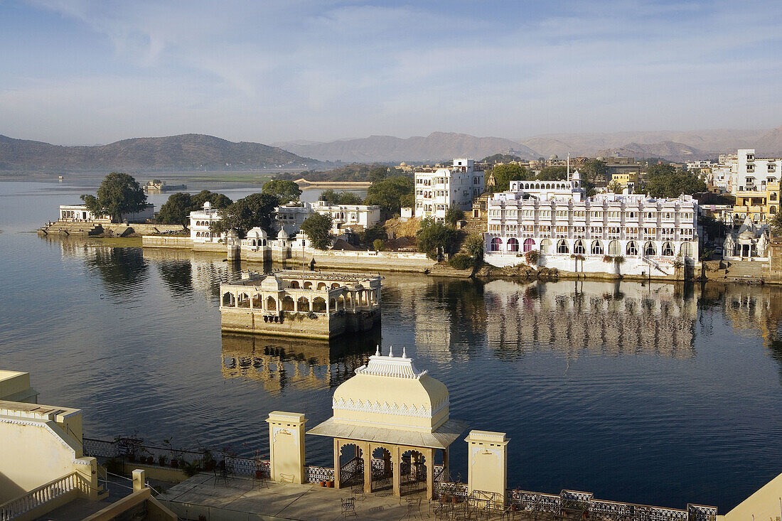 Rajastan. Udaipur City. Pichola Lake. India.