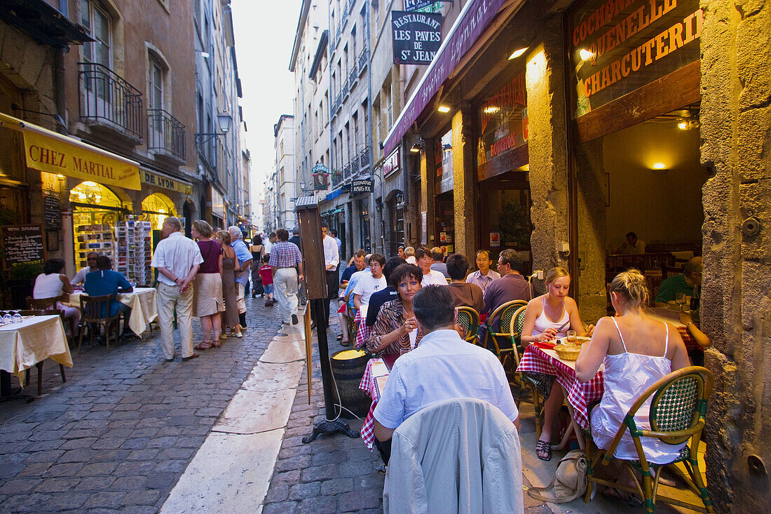 Vieux Lyon: view of Rue (street) Saint-Jean, Lyon. Rhône-Alpes, France
