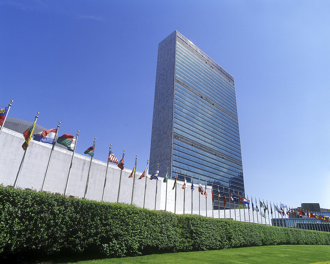 United Nations building, midtown skyline Manhattan, New York, USA