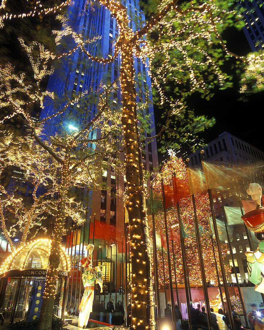Christmas at Rockefeller Center, Manhattan, NYC, USA