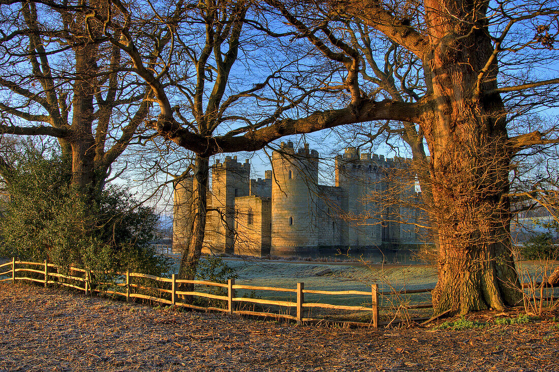 bodiam castle at dawn on winter day east sussex kent border england uk europe