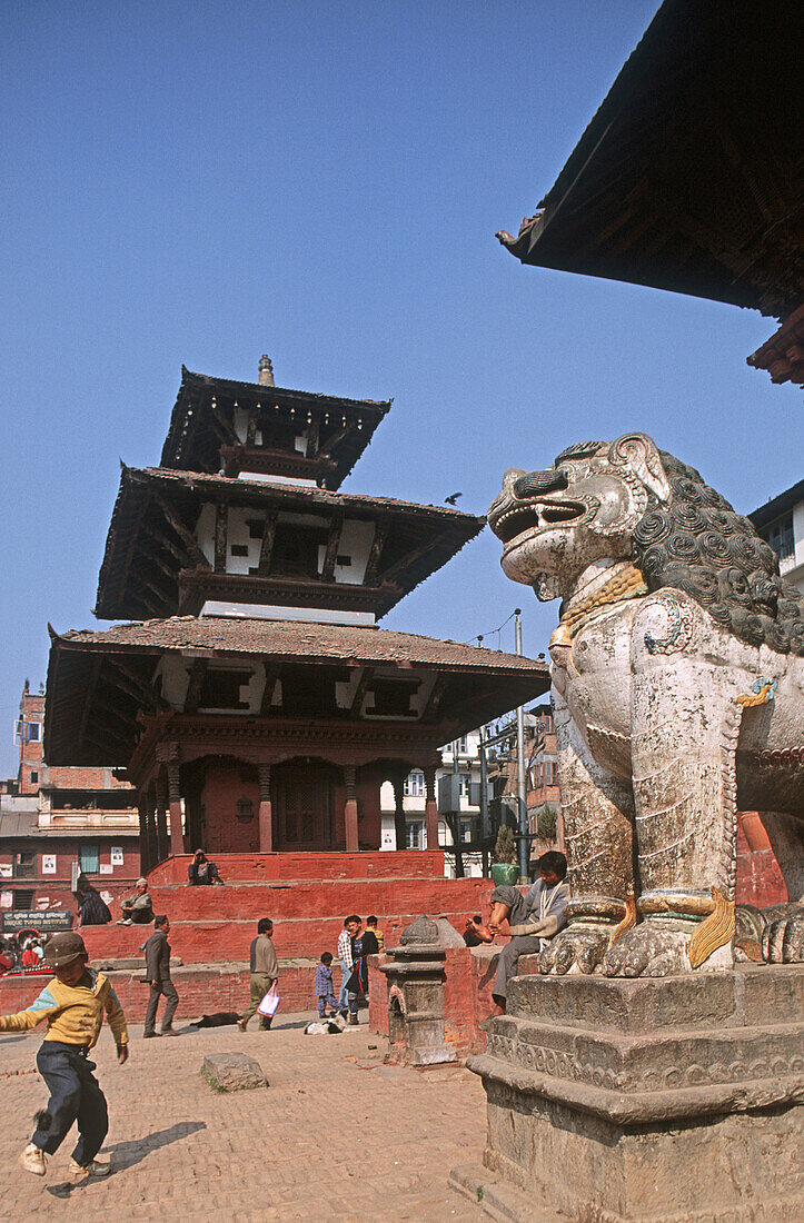 Nepal, Kathmandu, Durbar square, Temple of Vishnu Mandir and Bhimsen
