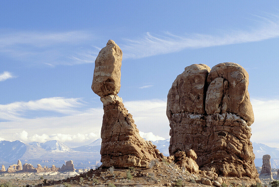Balanced Rock. Arches National Park. Utah. USA