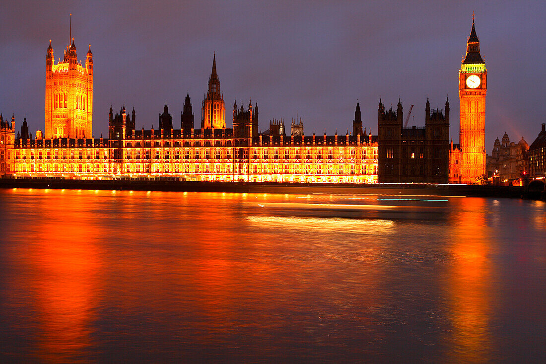 Big Ben und Houses of Parliament bei Nacht, Fluss Themse, London, England, Großbritannien