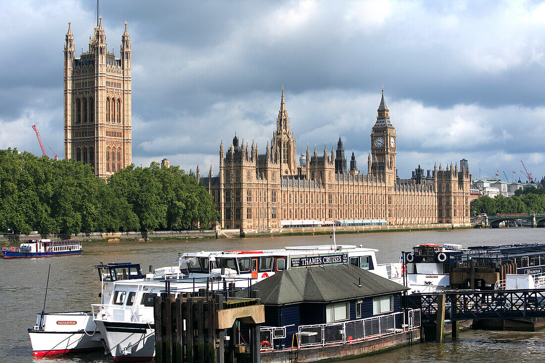 Big Ben and the Houses of Parliament on the Thames, London, England, Britain, United Kingdom