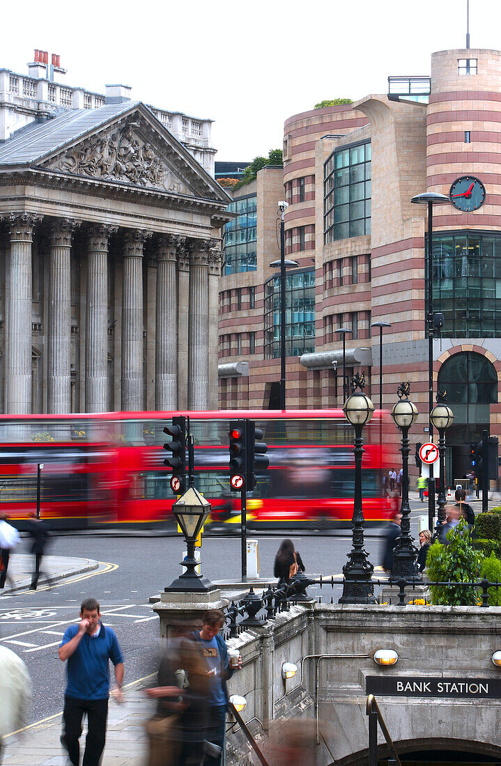 Bank Crossing, Financial center, City of London, England, Britain, United Kingdom