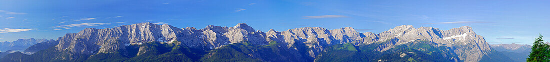 Panorama Wettersteingebirge mit Alpspitze und Zugspitze vom Wank, Wetterstein, Bayerische Alpen, Oberbayern, Bayern, Deutschland