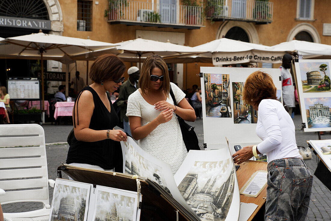 Art market at Piazza de Navona, Rome, Italy