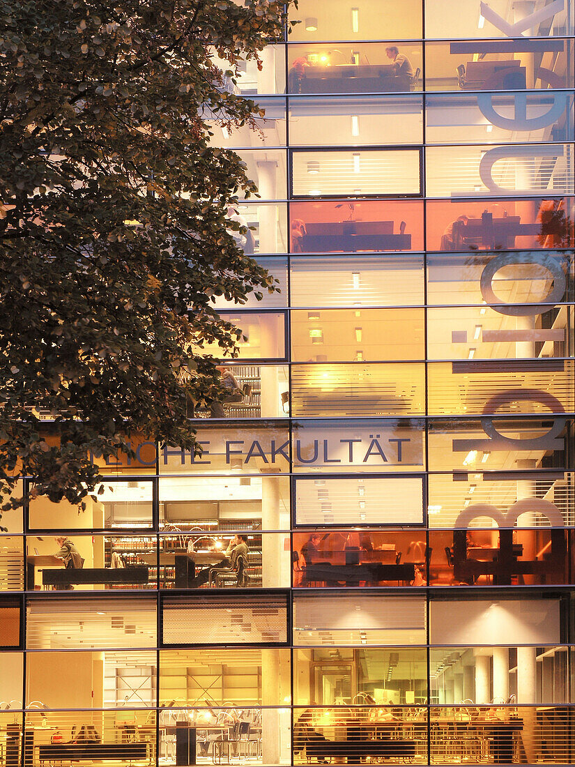 Bibliothek der rechtswissenschaftlichen Fakultät, Universität Hamburg, Deutschland