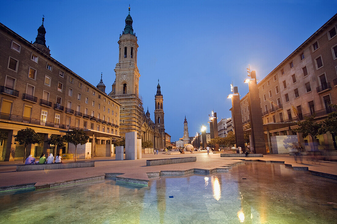 El Pilar basilica and San Salvador cathedal (La Seo) Plaza del Pilar.  Zaragoza. Aragon, Spain