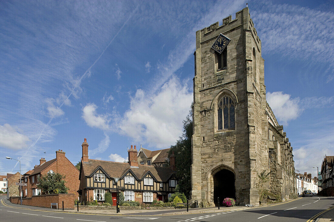Warwick. Chantry Chapel of St James, built over the West Gate by Thomas Beauchamp. Warwickshire, the Midlands, UK