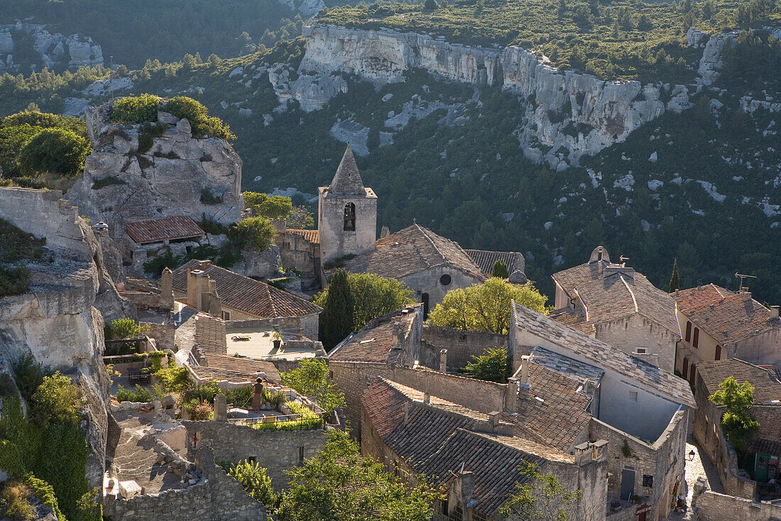 Blick auf das alte Dorf Les Baux-de-Provence, Vaucluse, Provence, Frankreich