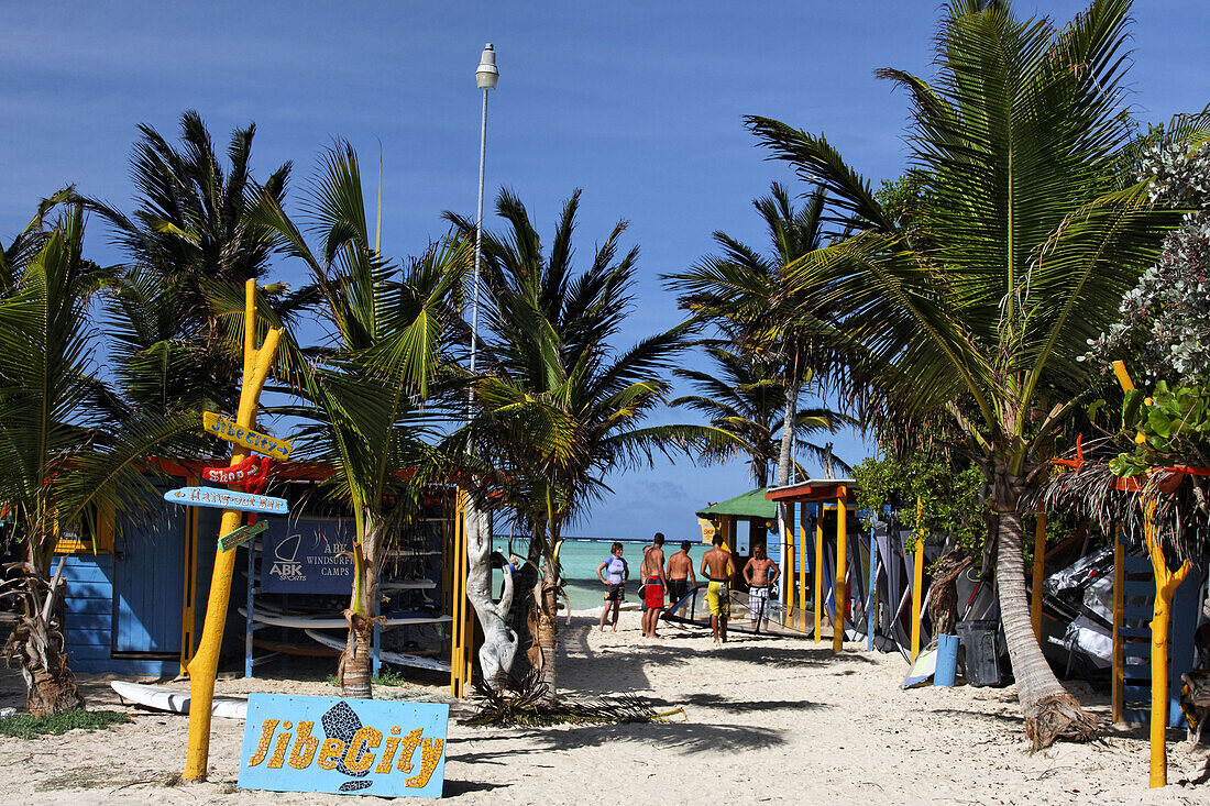 Karibik, Niederländische Antillen, Bonaire, Lac Bay Surfer, Jibe City