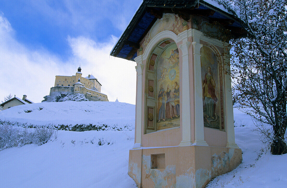 Tarasp Castle, Tarasp, Lower Engadine, Engadine, Grisons, Switzerland