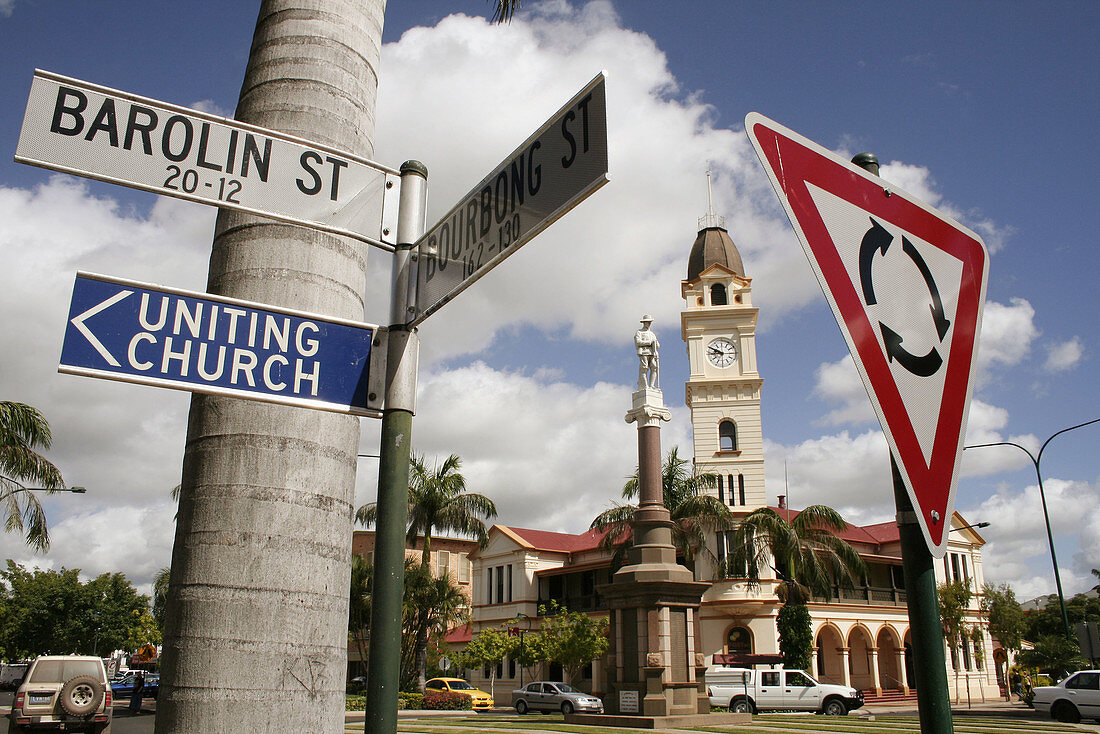 Street sign: circuit and signpost, Barolin St, Bundaberg, East Coast, Queensland, Australia