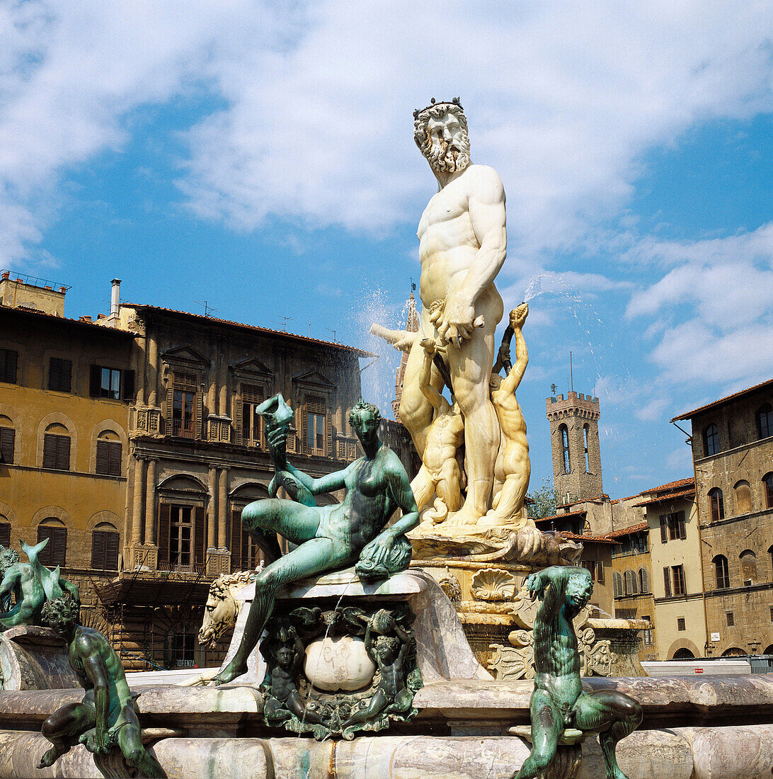 Il Biancone', statue of Neptune by Bartolomeo Ammanati in Piazza della Signoria, Florence. Tuscany, Italy