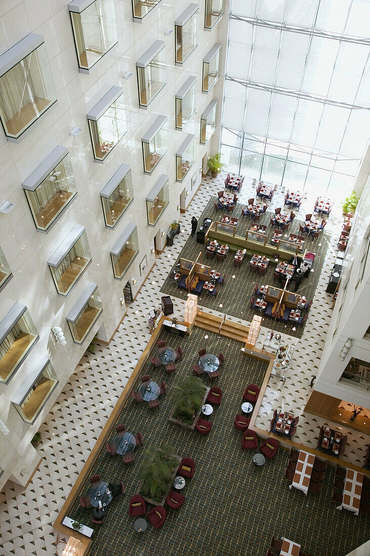 KUWAIT-Kuwait City: Kuwait Marriott Courtyard Hotel - Atrium Interior