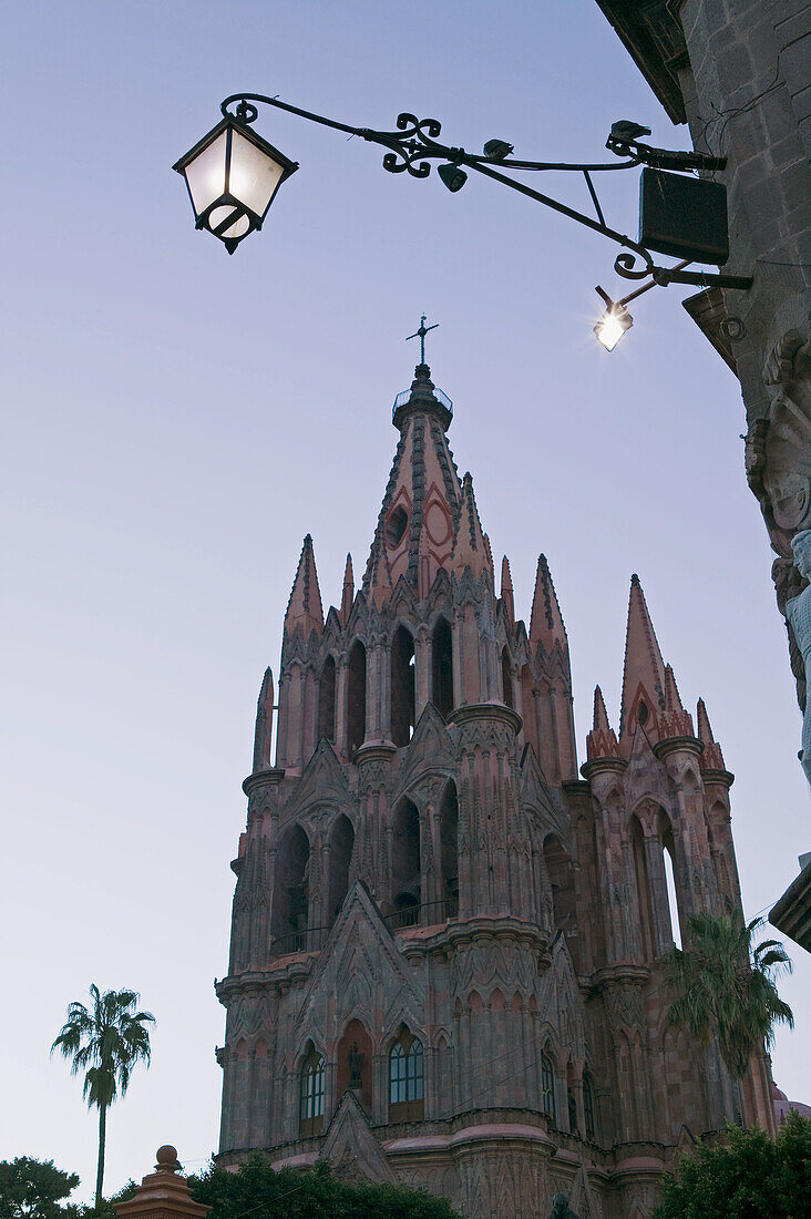 MEXICO-Guanajuato State-San Miguel De Allende: Parroquia De San Miguel Archangel Church Tower Detail and Streetlight / Dawn