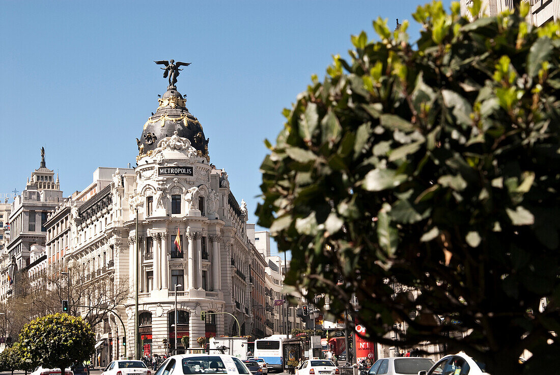 Metropolis Building, edificio metropolis, designed as an insurance company office building, Madrid, Spain