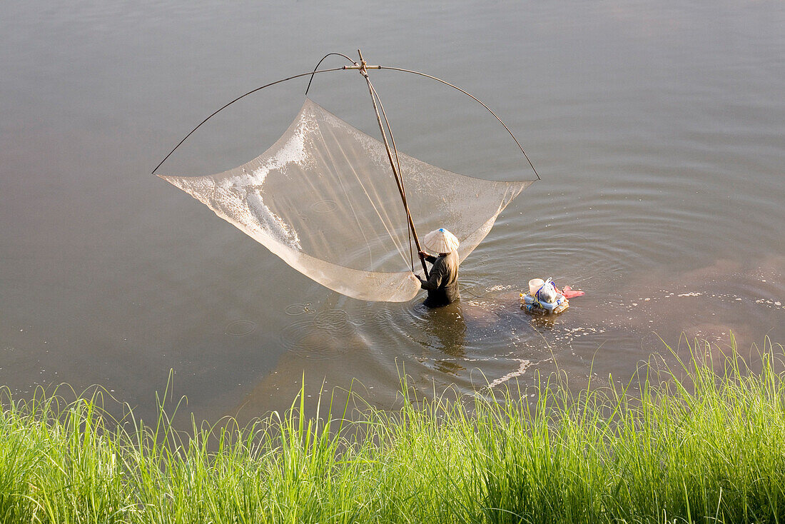 Fisherman in the river Mekong, Vientiane, Province Vientiane, Laos