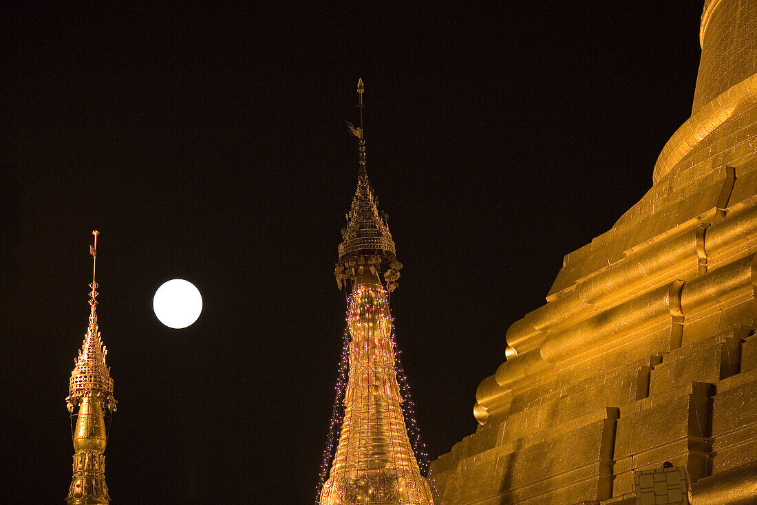 Full moon over the the golden stupa of the Botataung Pagoda at Yangon, Rangoon, Myanmar, Burma