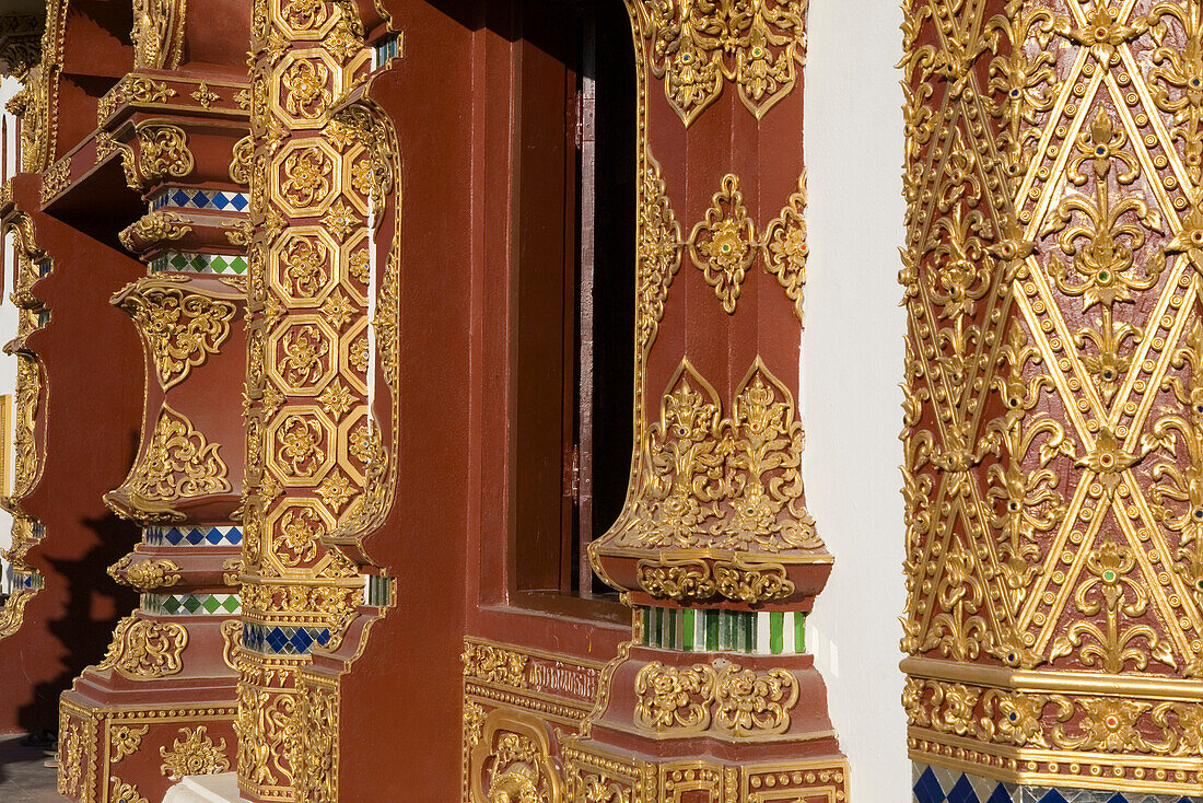 Ornamente des Wat Kuan Kama, buddhistischer Tempel in Chiang Mai, Provinz Ciang Mai, Thailand