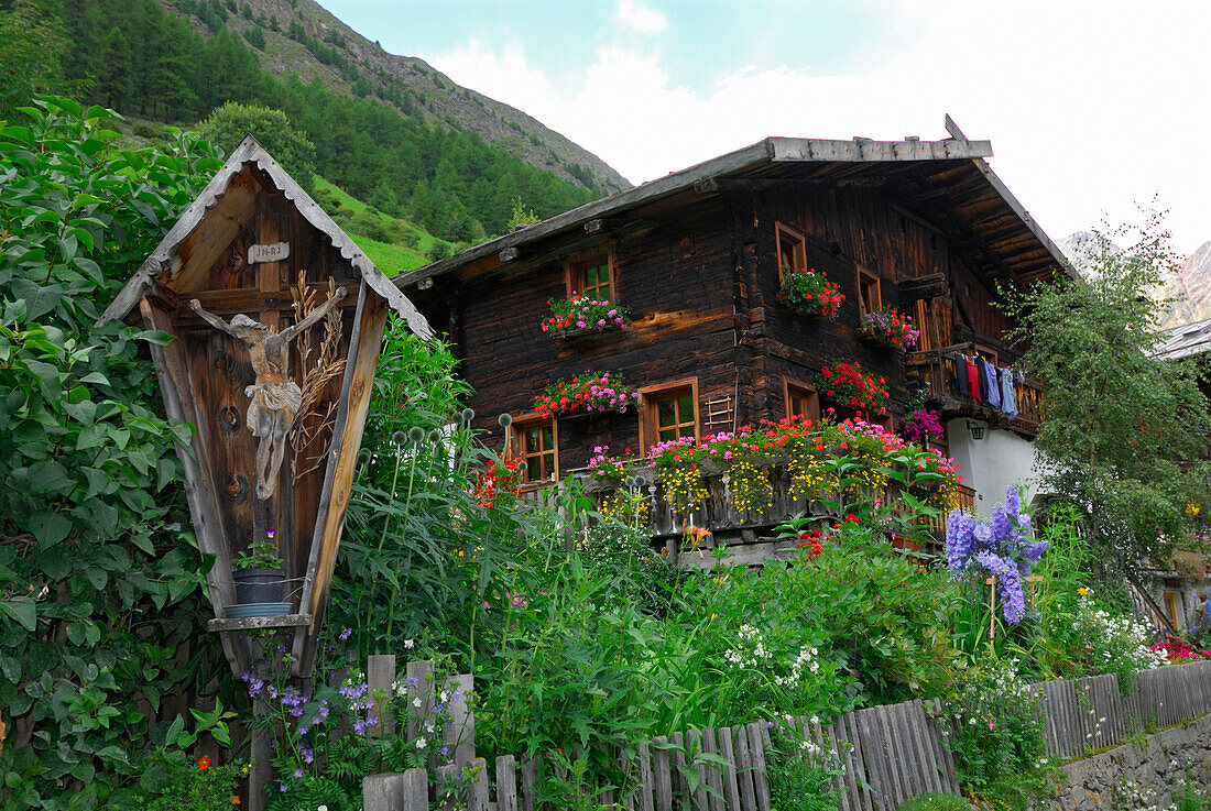 garden of farmhouse and restaurant Jägerrast, valley Pfossental, Texelgruppe range, Ötztal range, South Tyrol, Italy