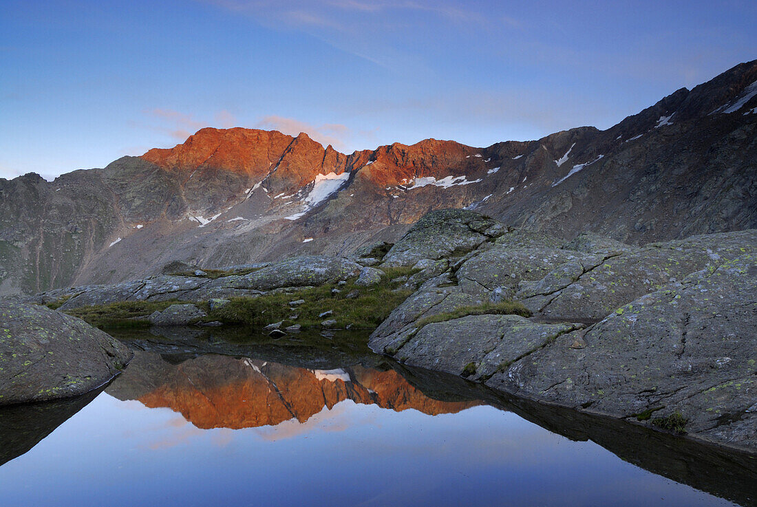 Alpenglühen am Schafkamp, Stubaier Alpen, Stubai, Tirol, Österreich