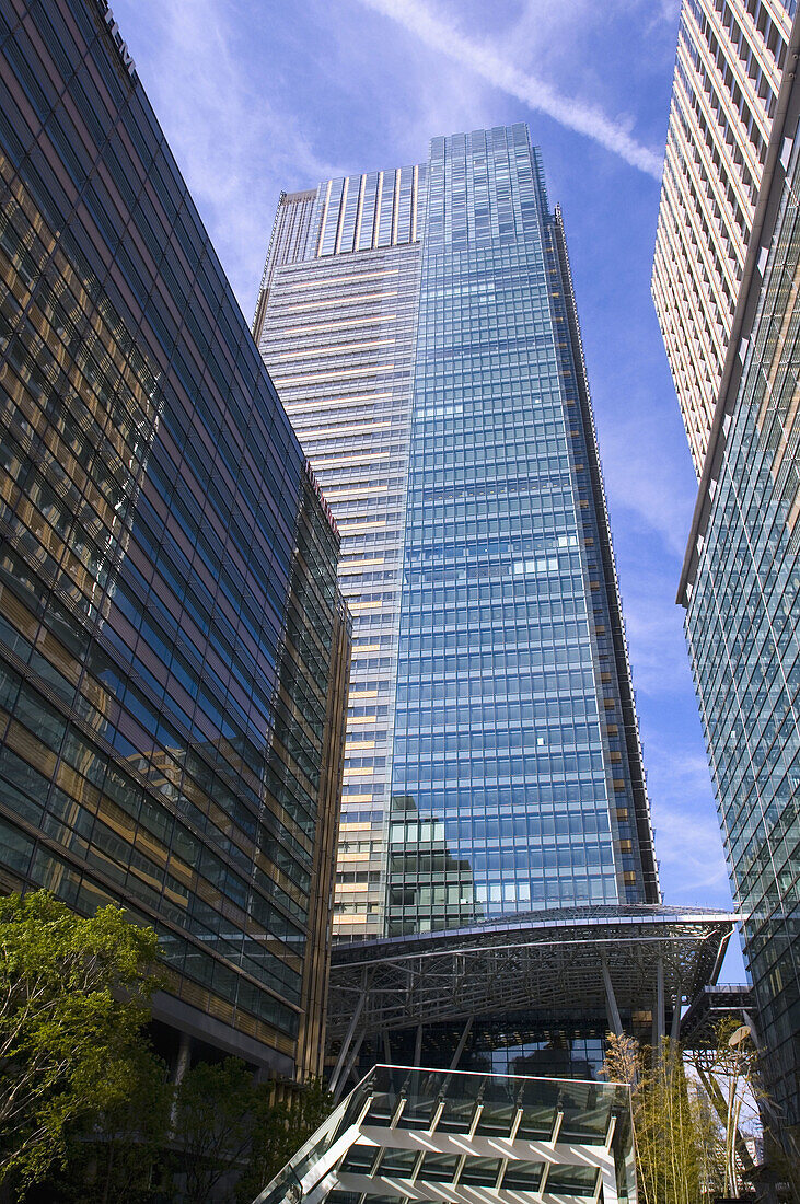 The 'Midtown East' to the Right and 'Midtown Tower' in the Center and the 'Midtown West' to the Left in Roppongi, Tokyo. Japan