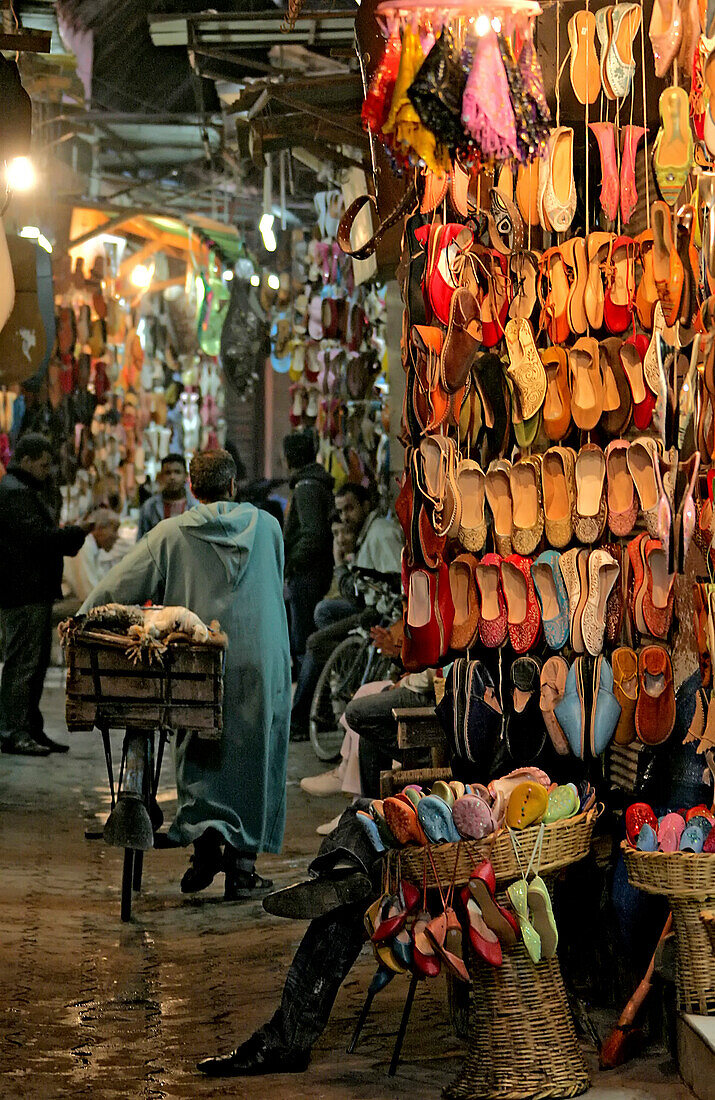 Stall with shoes at the Souk des Babouches in the evening, Marrakesh, Morocco, Africa