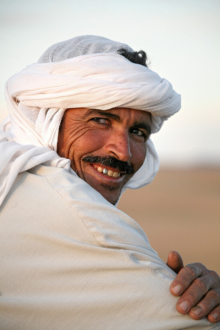 Smiling berber, Erg Chebbi desert, Morocco, Africa