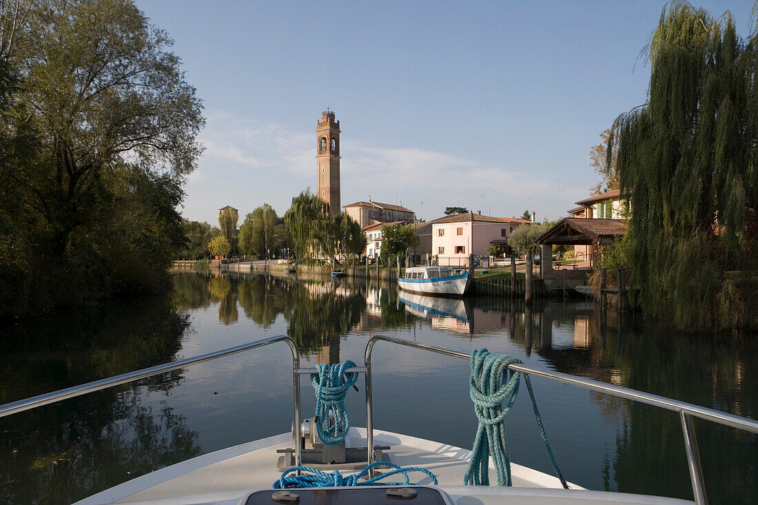 Hausboot auf dem Sile Fluss, Casale sul Sile, Venetien, Italien, Europa