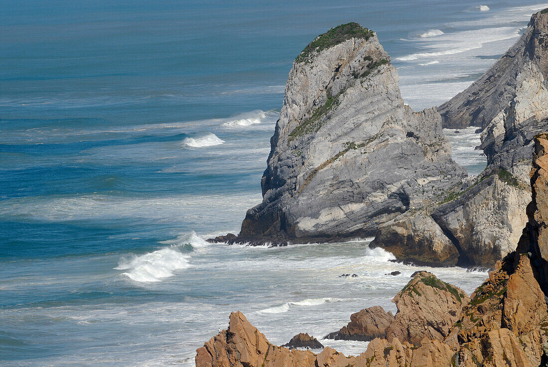Küstenlandschaft bei Cabo da Roca, in der Nähe von Guincho Strand, Costa de Lisboa, Region Lissabon, Estremadura, Portugal, Atlantik