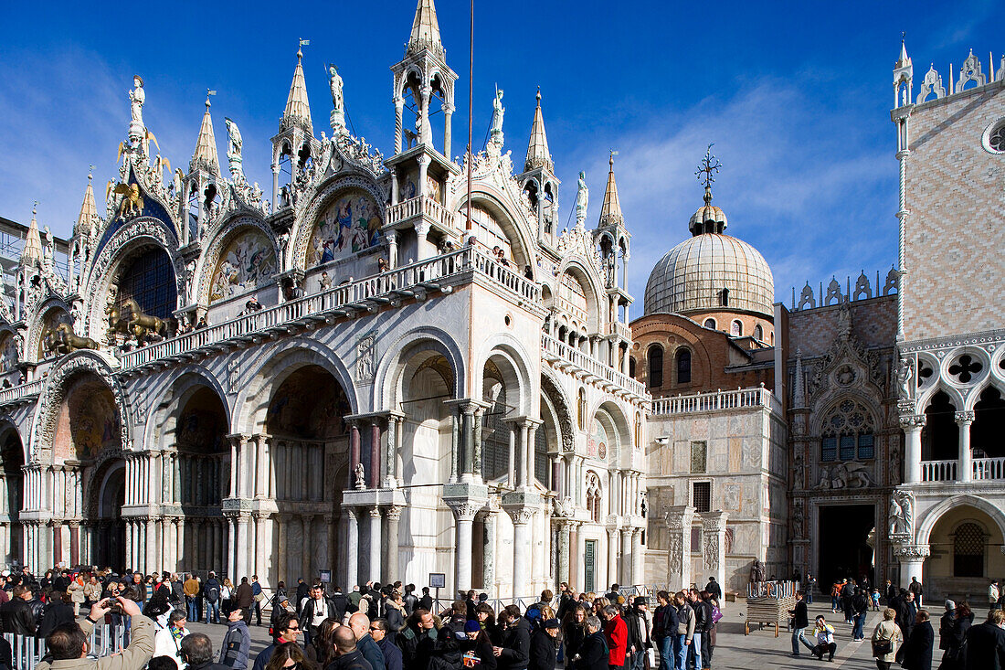 St Mark's Square, Piazza San Marco, with Basilica San Marco and Doges Palace, Palazzo Ducale, Venice, Italy, Europe