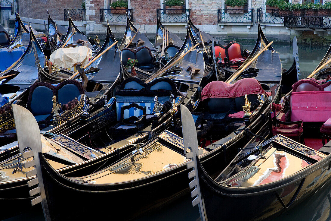 Gondolas at Bacino Orseolo (Servizio Gondole), Venice, Italy, Europe