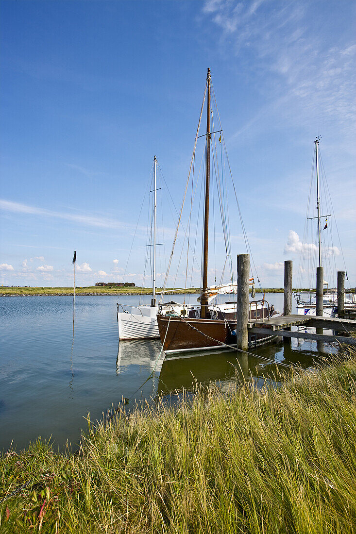 Anchoring sailing boats, Hallig Hooge, Schleswig-Holstein, Germany