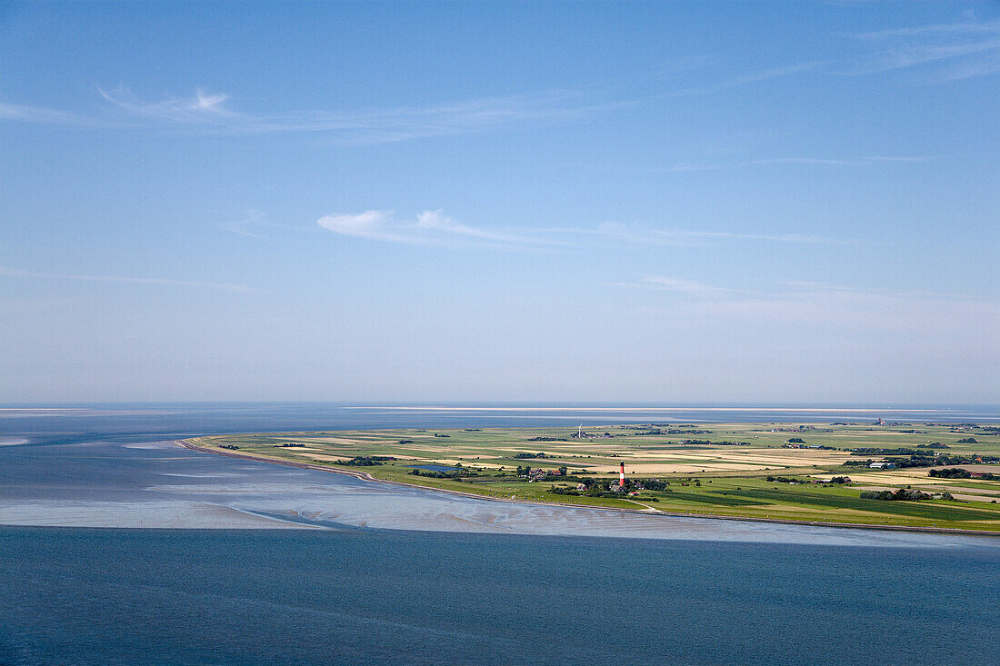 Luftaufnahme von Pellworm mit Leuchtturm, Pellworm, Schleswig-Holstein, Deutschland