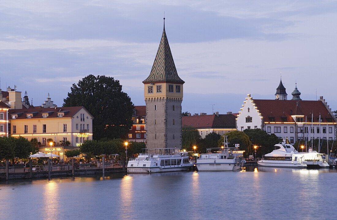 Mangturm am Abend, Lindau, Bayern, Deutschland