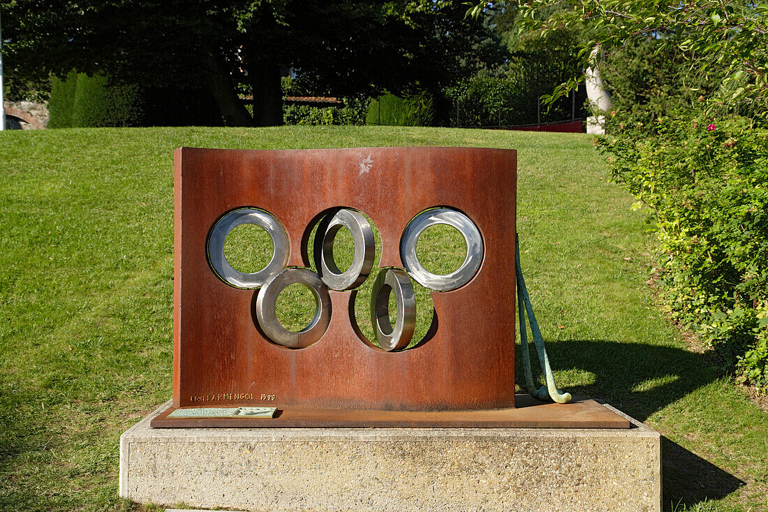 Skulptur im Garten vom Olymischem Museum, Ouchy, Lausanne, Kanton Waadt, Schweiz