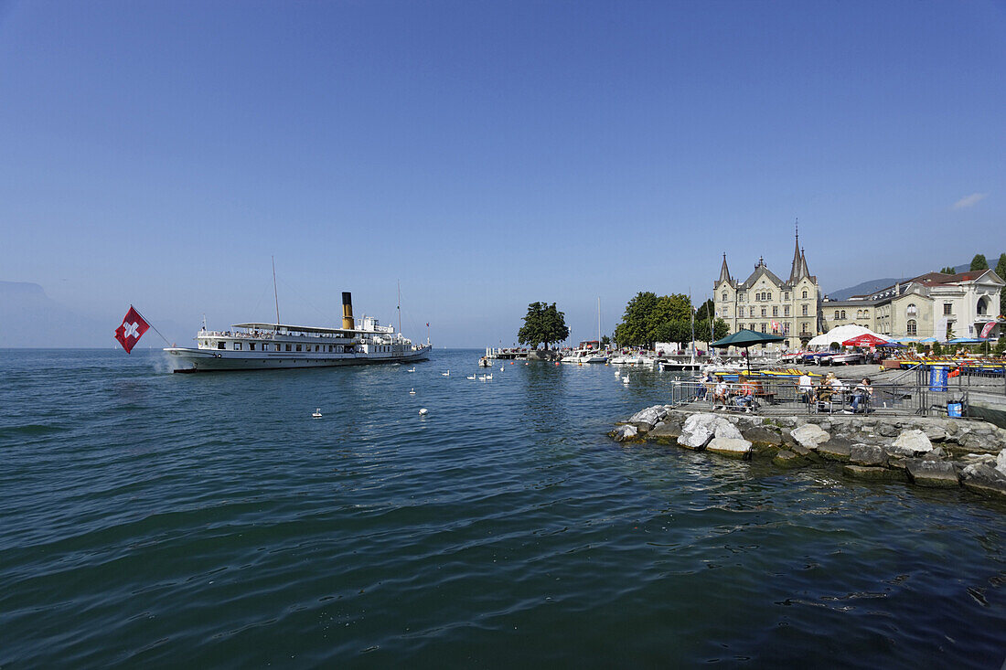 Ausflugsboot auf dem Genfersee, Vevey, Kanton Waadt, Schweiz