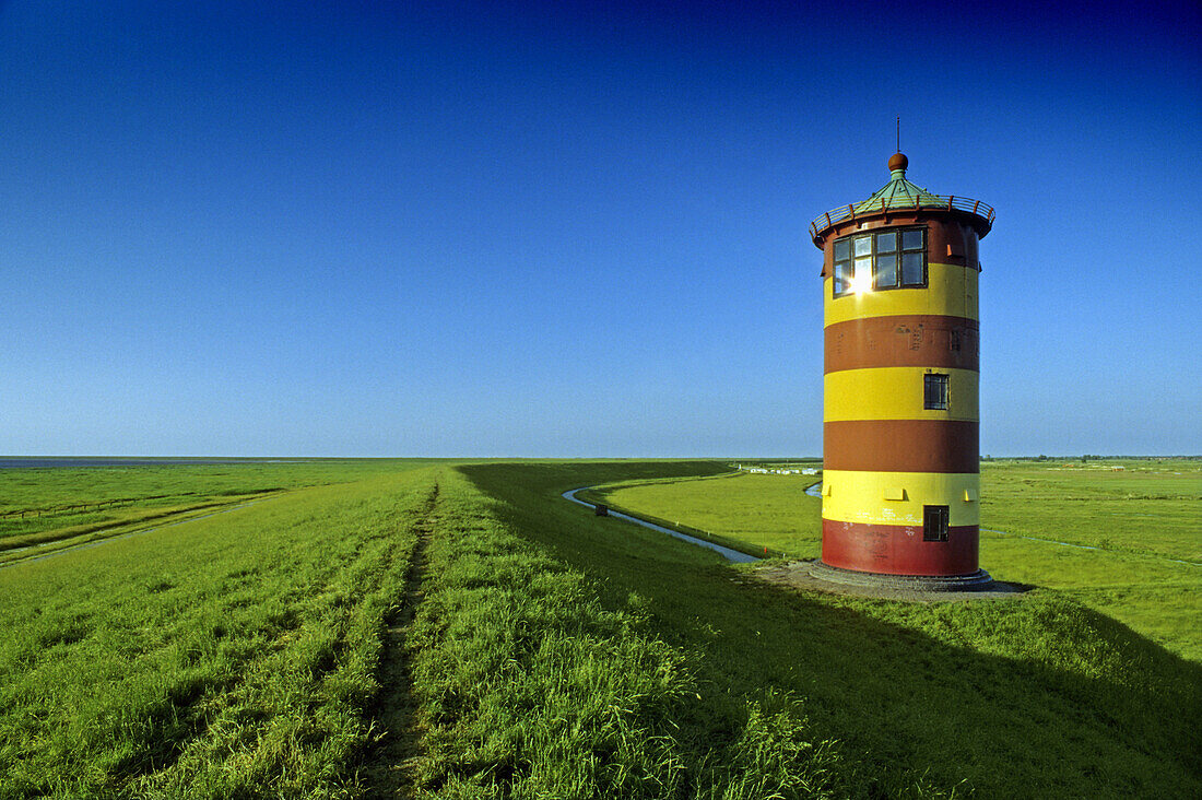 Leuchtturm bei Pilsum, Ostfriesland, Niedersachsen, Deutschland