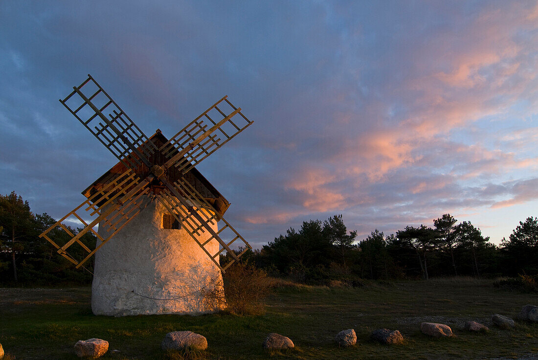 Windmühle in der Nähe von Djauvik, Gotland, Schweden, Skandinavien, Europa