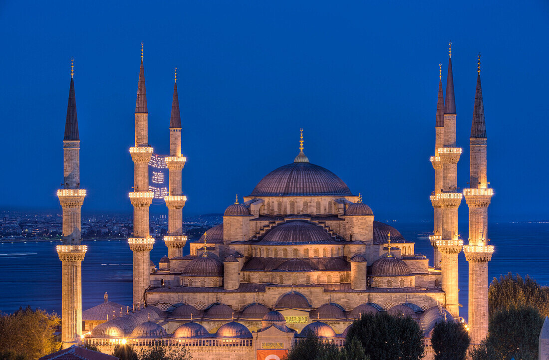 Blue Mosque, Sultan Ahmed Mosque, Istanbul, Turkey